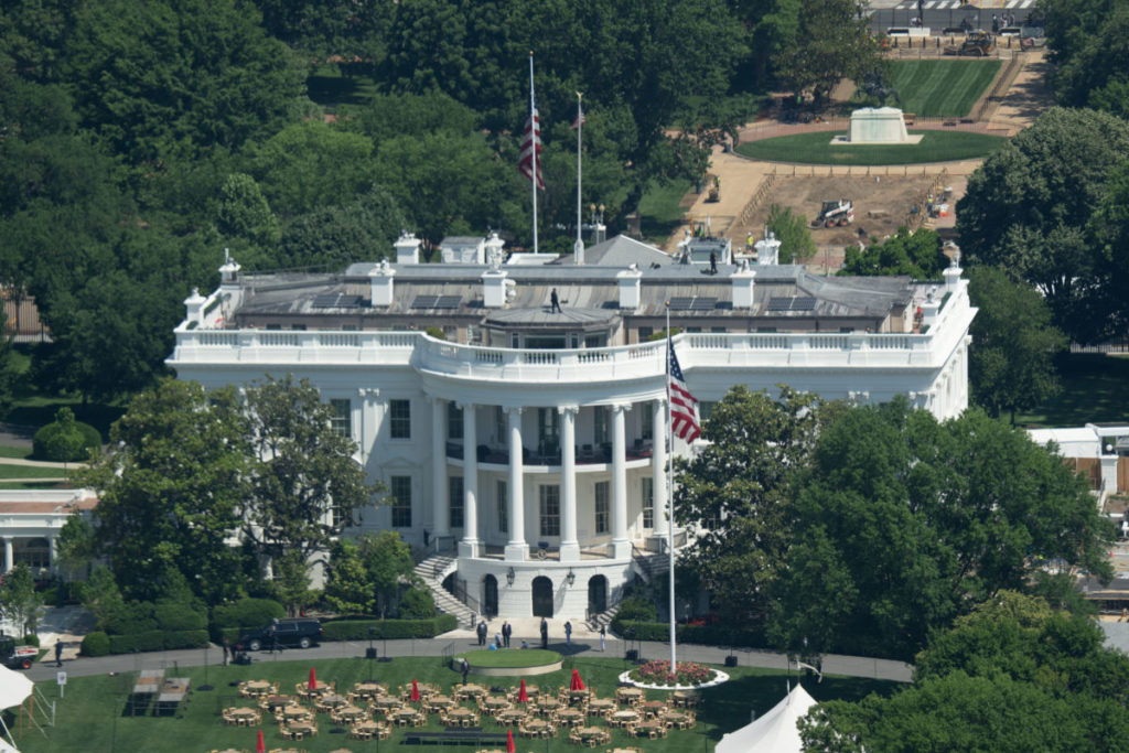 Se escuchan disparos cerca de la Casa Blanca