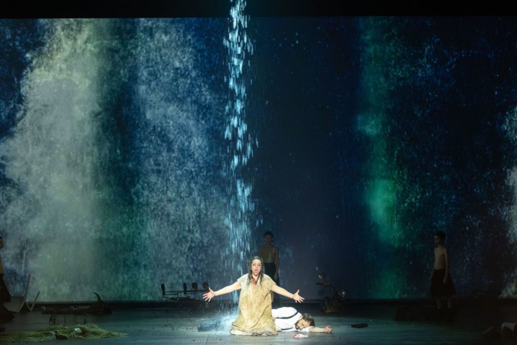 ‘Yerma’, del Auditorio de Tenerife, mejor espectáculo lírico y mejor vestuario en los Premios Talía