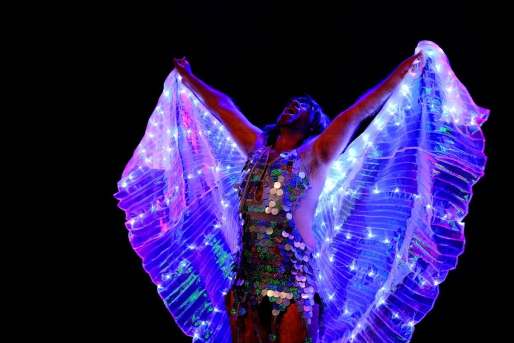 El actor canario Edu Díaz presenta 'A Drag is Born' en el Auditorio de Tenerife por el Orgullo LGTBIQA+