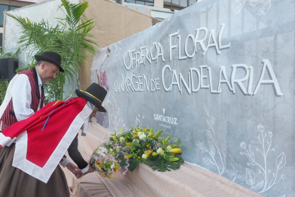 Más de 15.000 personas abarrotan el baile de magos de Santa Cruz de Tenerife