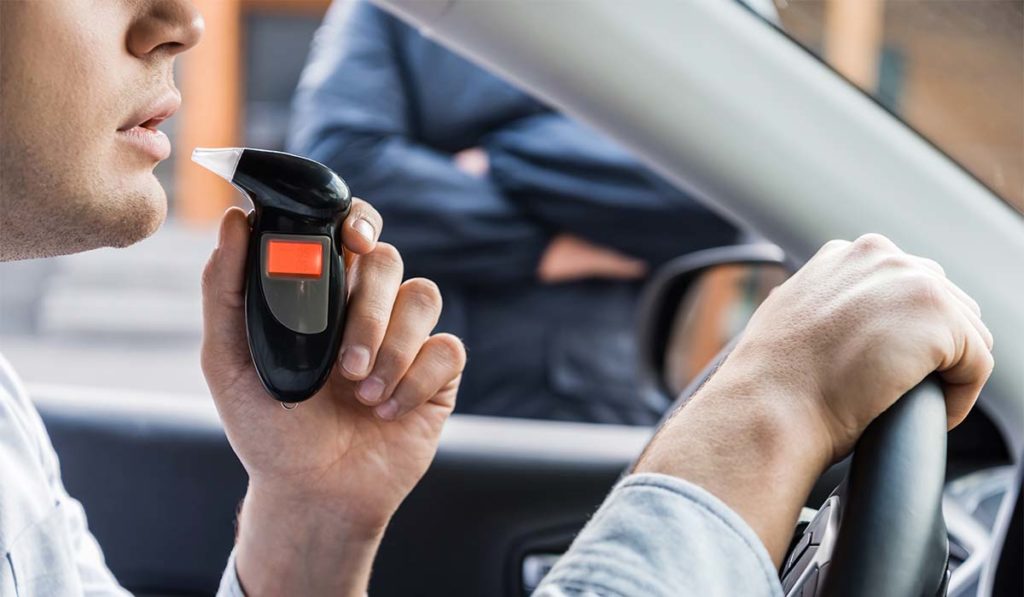 Cambian los coches en Europa: así será el sistema obligatorio que impedirá arrancar si has bebido alcohol