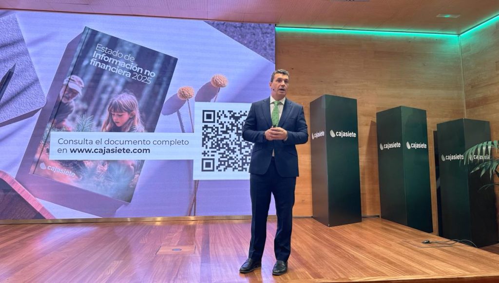 Cajasiete cierra el ejercicio reforzando su posición financiera en el archipiélago