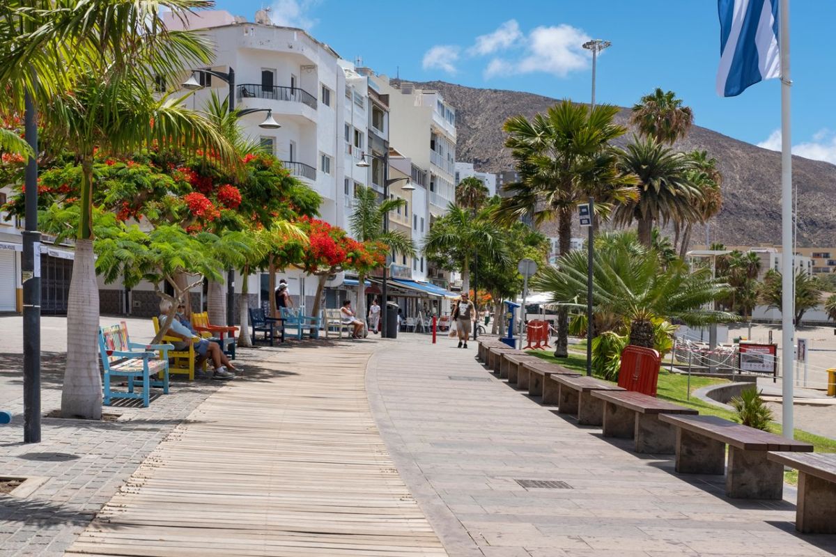 Esto es todo lo que se sabe sobre el turista octogenario fallecido tras un violento asalto en Los Cristianos