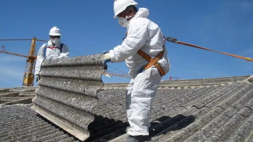 30 centros educativos de Canarias todavía tienen amianto en sus instalaciones