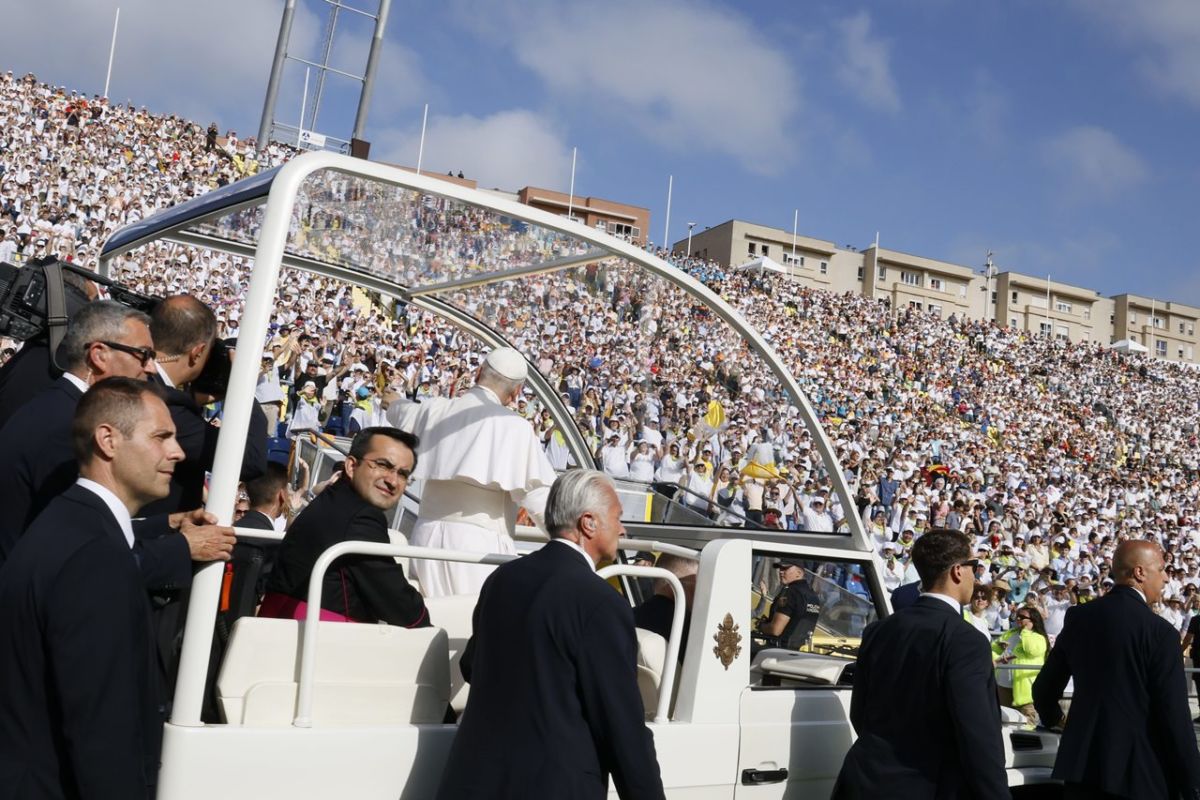 Asisten a 50 personas por golpes de calor e incidencias leves durante la visita del papa León XIV a Gran Canaria