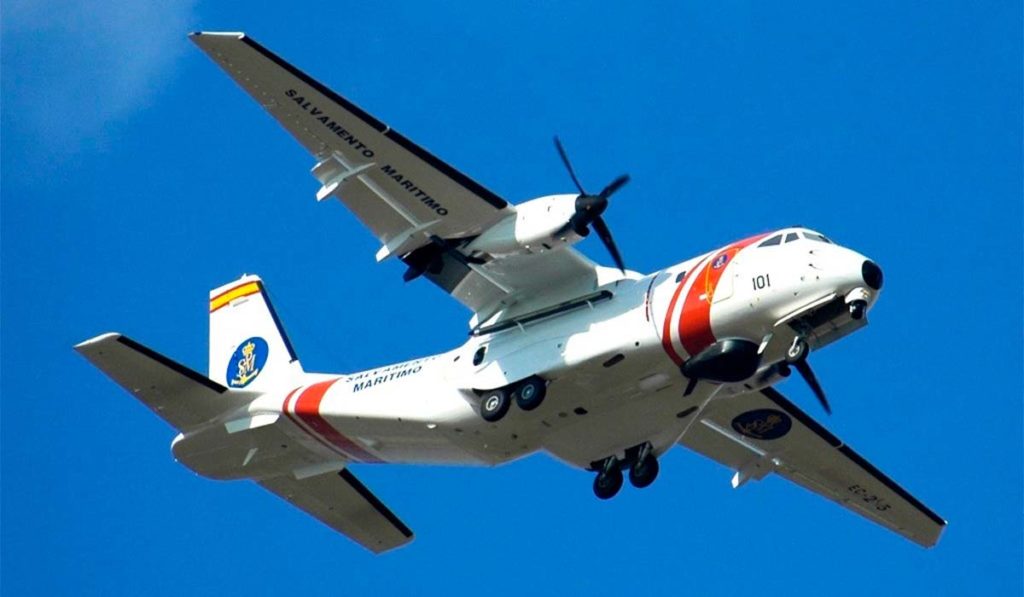 Agónico rescate en Canarias: dos náufragos pasan la noche a la deriva a 120 millas