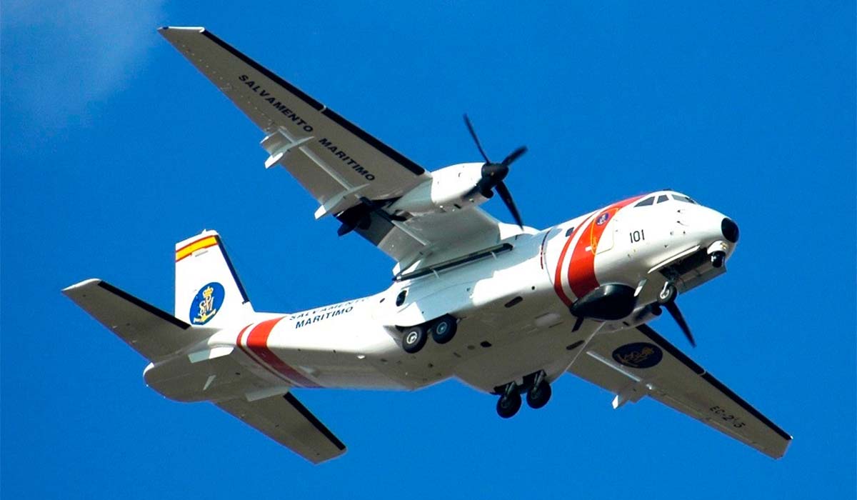 Agónico rescate en Canarias: dos náufragos pasan la noche a la deriva a 120 millas