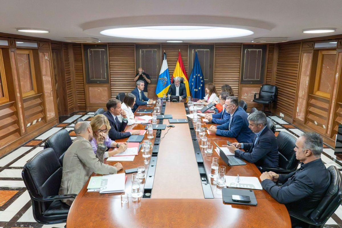 Consejo de Gobierno de Canarias durante una reunión en la que se aprobó la prórroga del IGIC al 0% para combustibles