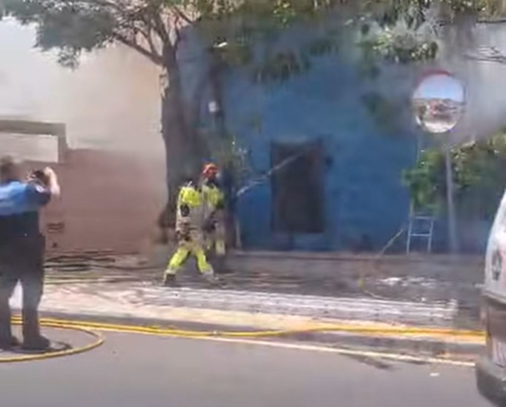 Conato de incendio en Güímar: los bomberos trabajan en el lugar