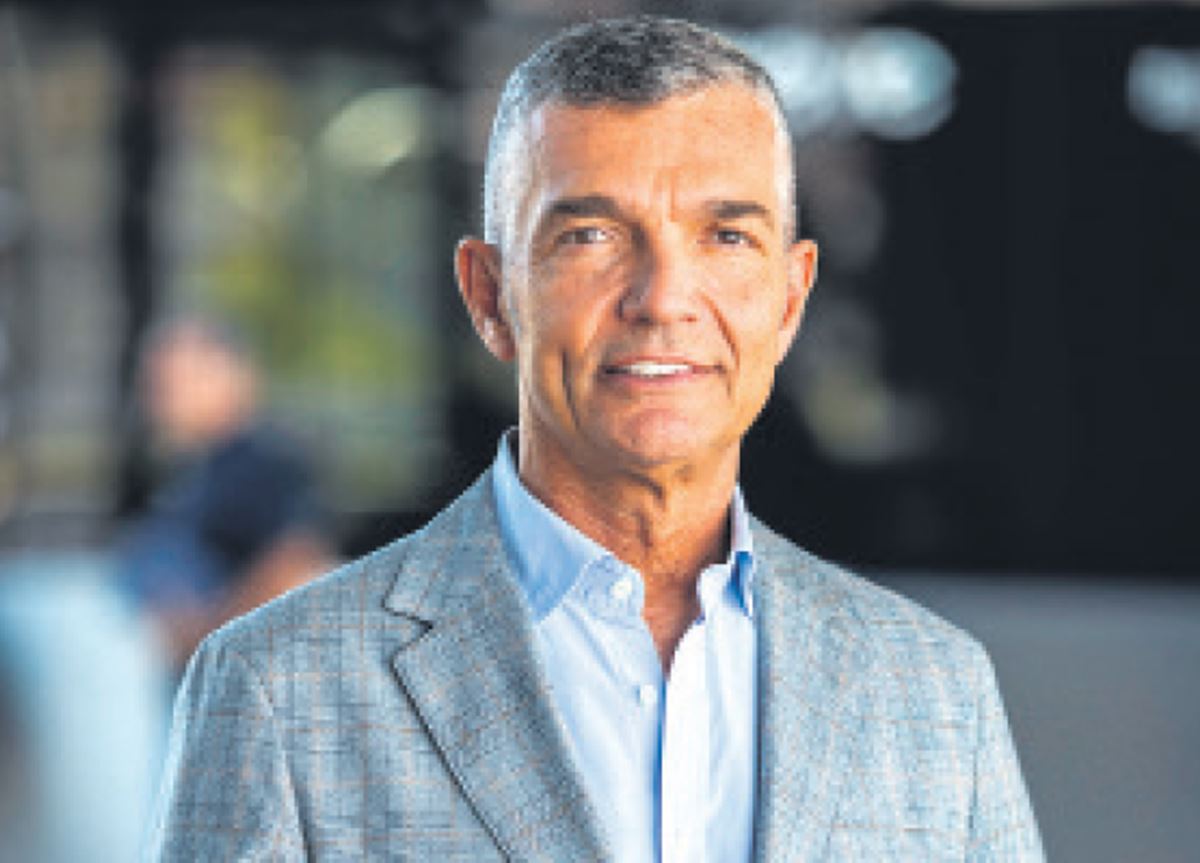 Carlos Giner: "La transición energética puede convertir a Canarias en referente del turismo descarbonizado"