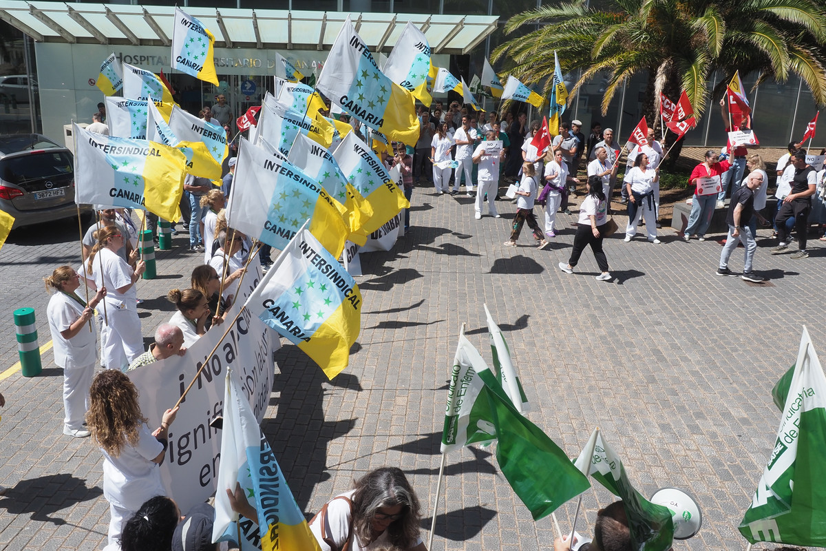 HUC Employees Express Discontent Over Recruitment Cuts