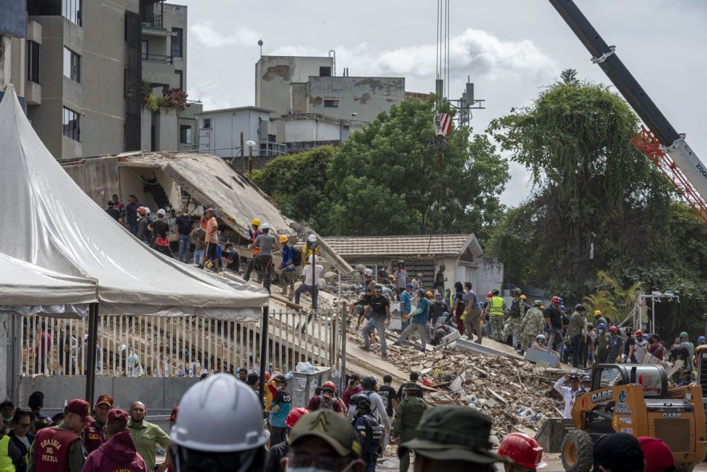 El Gobierno eleva a 133 los españoles desaparecidos en Venezuela y mantiene cinco muertos y 14 atrapados bajo escombros
