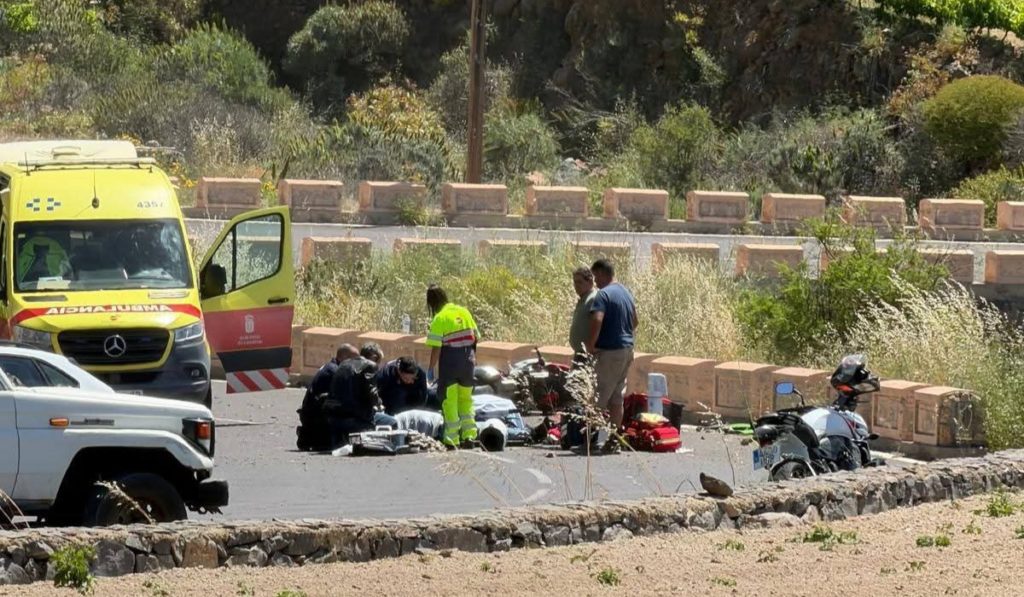 Grave accidente en la TF-21: un helicóptero medicalizado interviene de urgencia