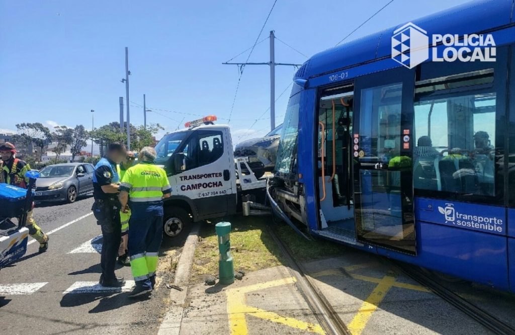 Elevan a 6 los heridos por el impacto del tranvía de Tenerife: el conductor de la grúa “positivo en el drogotest”