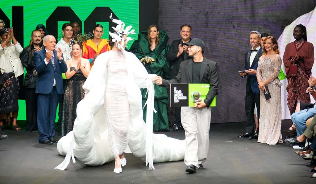 Yeremay Hidalgo gana el Certamen Internacional de Jóvenes Diseñadores en la XV edición de la SIMTE