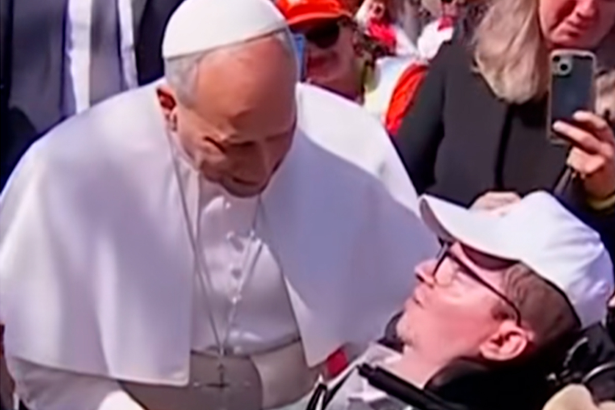 Pope Leo XIV Meets Rare Disease Activist in Tenerife