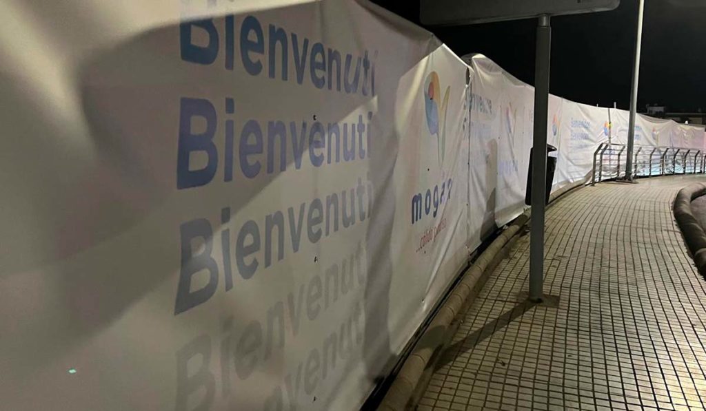 El garrafal error en una pancarta para recibir al papa León XIV en Arguineguín