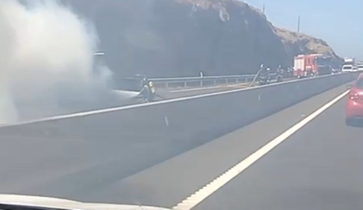Alertan del incendio de un vehículo en la TF-1