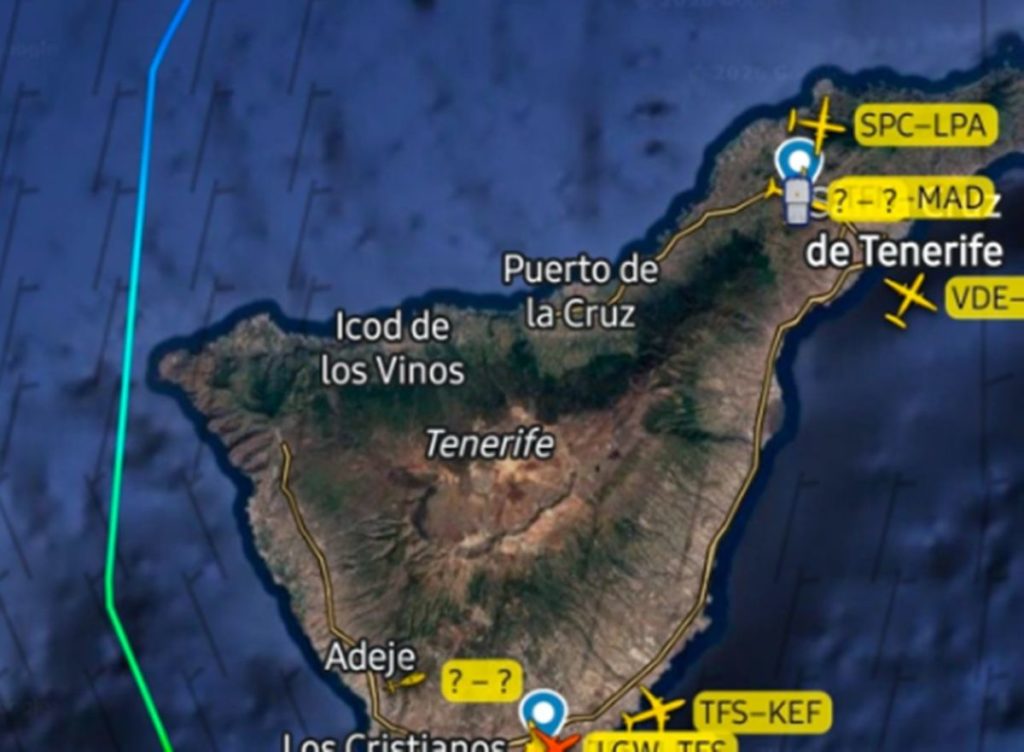 Alerta en un vuelo de Reino Unido a Tenerife: "La tripulación nos comunica que lleva 12 pasajeros conflictivos a bordo"