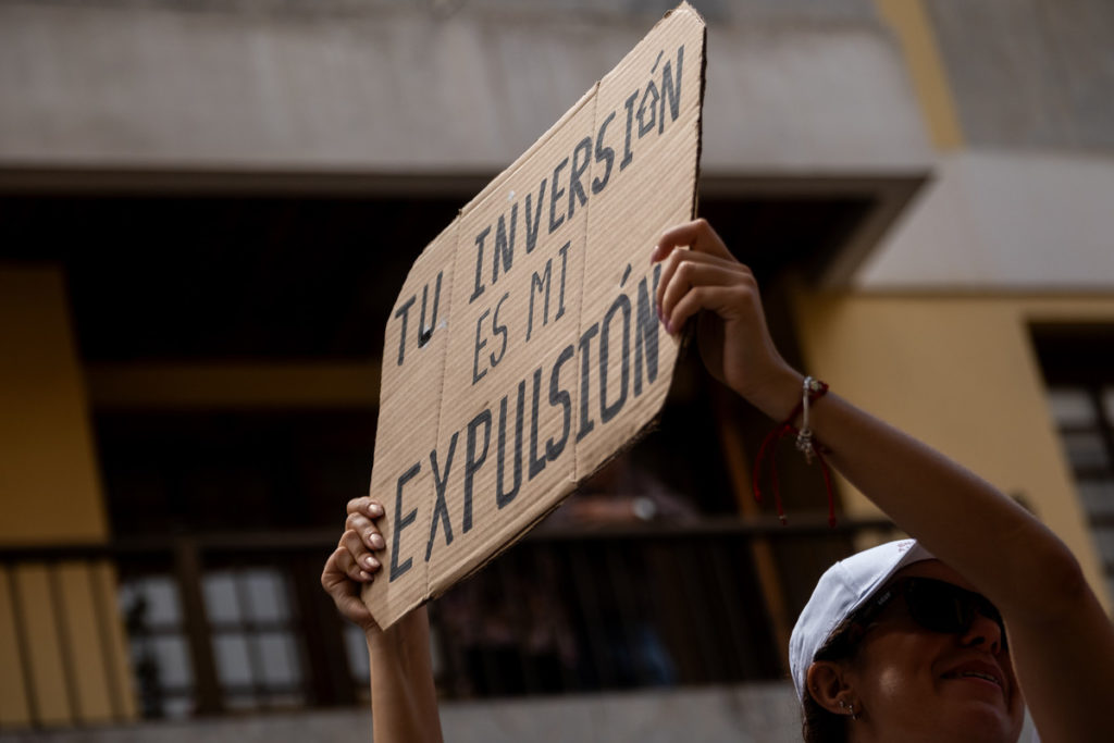 Multitudinaria manifestación en Tenerife por la crisis de la vivienda