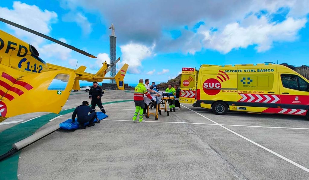 Los trabajadores de las ambulancias comienzan una huelga en Canarias