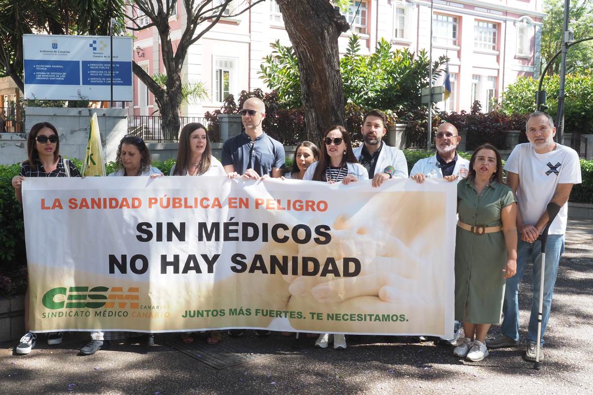 El sindicato médico pide a Clavijo que asuma y lidere la negociación de la sanidad canaria