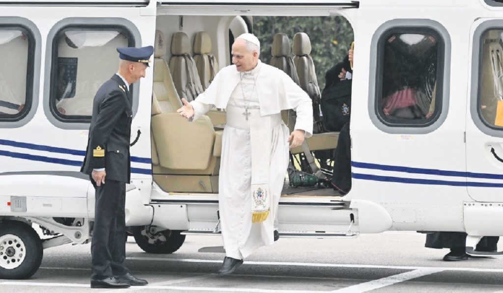 Dos reliquias del Hermano Pedro y el Padre Anchieta acompañarán al papa en la misa
