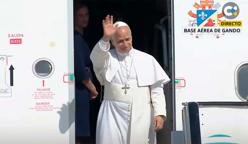 León XIV aterriza en Canarias: por primera vez un papa visita las islas