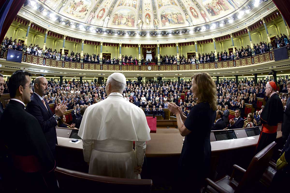 El papa exige a los políticos que sean responsables con la migración