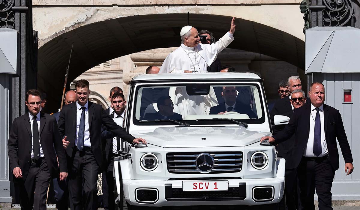 El Vaticano lo confirma: Tenerife fabricará un vehículo exclusivo para la visita del papa León XIV