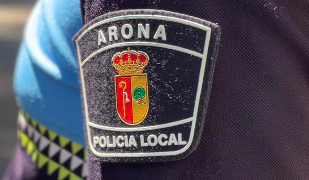 Una persecución a pie en Arona por dos machetes lleva a la policía a descubrir el oscuro secreto del detenido