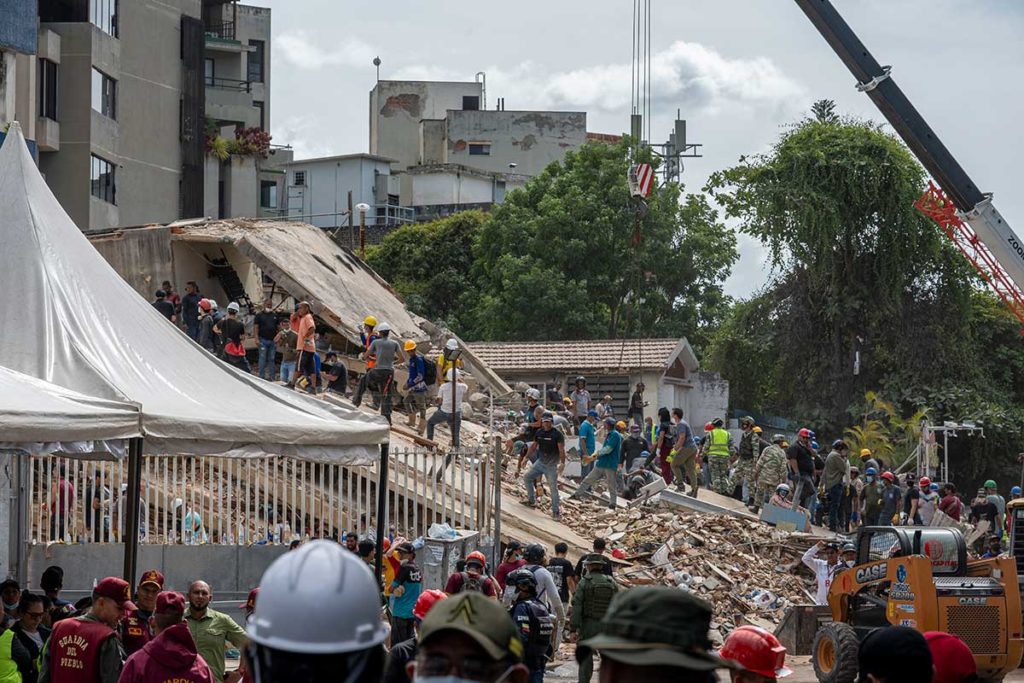 El Gobierno de Venezuela eleva a a 1.430 los fallecidos por los terremotos
