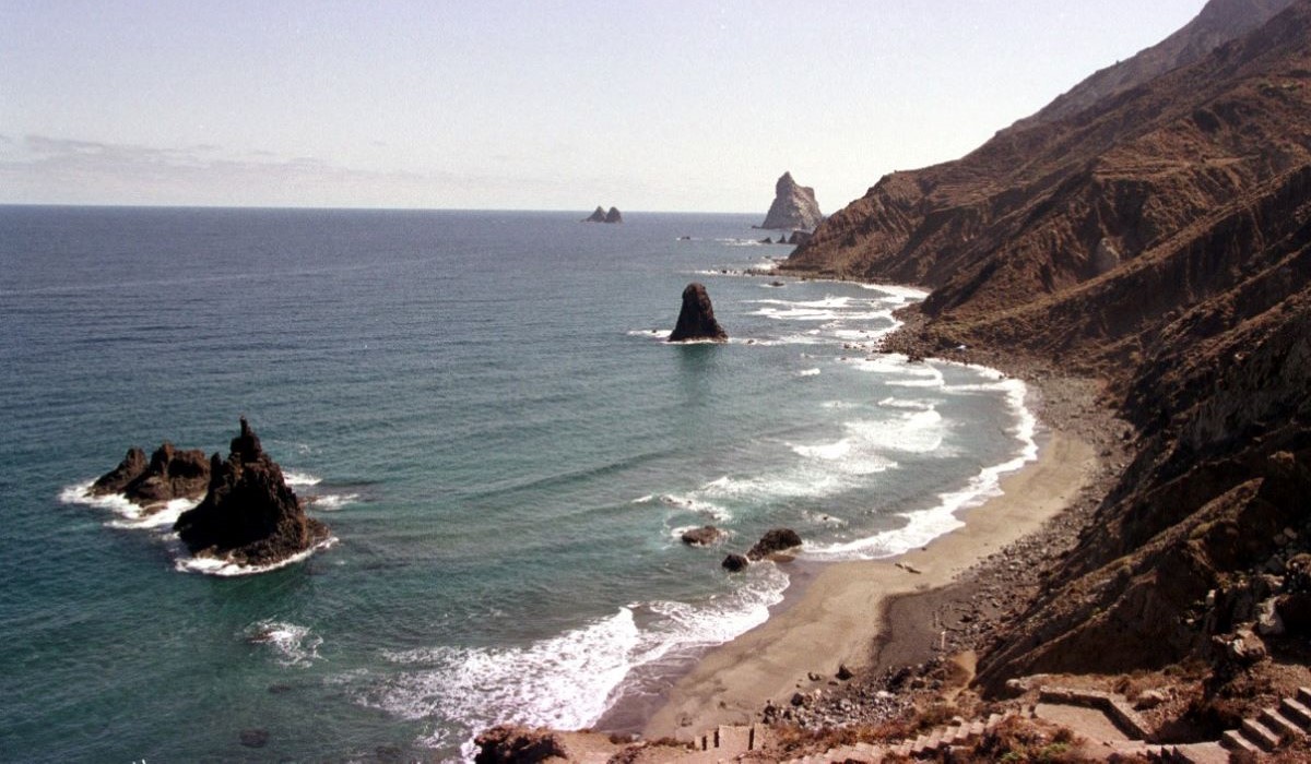 Multas en Benijo: la Policía Local de Santa Cruz denunciará a quienes accedan a la playa
