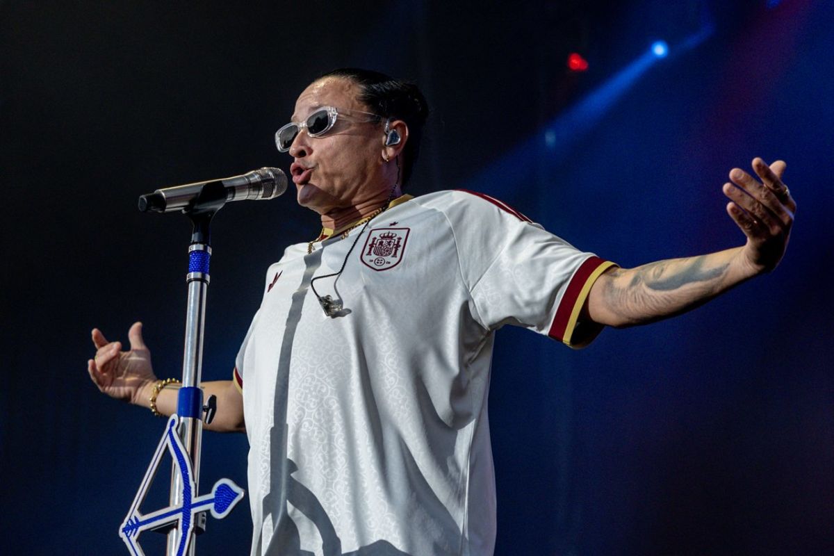 El cantante Elvis Crespo durante una actuación en las Noches del Botánico, a 15 de julio de 2026, en Madrid. | EP