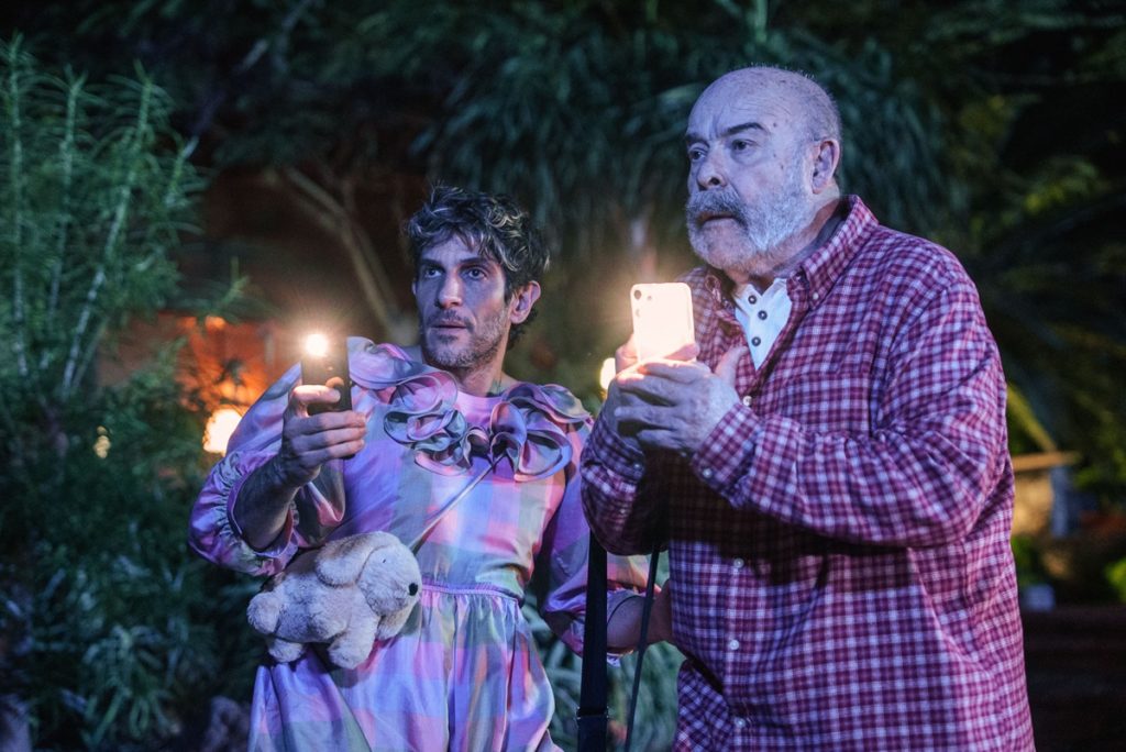 Quim Gutiérrez y Antonio Resines, en la comedia inclusiva 'Haciendo amigos'.