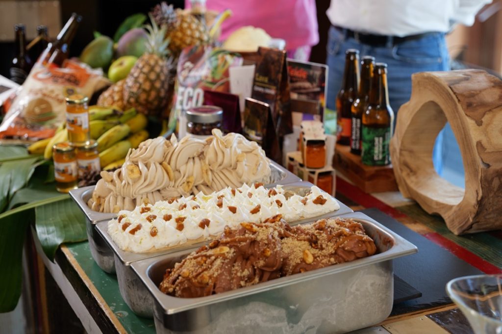 De gofio, barraquito o pino canario: la heladería a mayor altitud de España estrena 12 sabores en el Teide