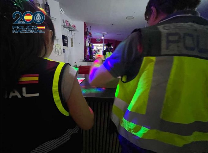 Golpe a la prostitución en Tenerife: explotaban a mujeres y a una menor en dos locales de ocio