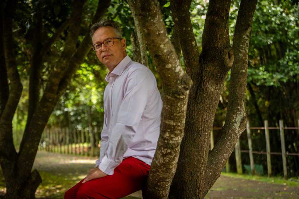 José Gregorio González, autor de Felizmente Felices: "El mantra de que 'quien no es feliz es porque no quiere' es una media verdad"