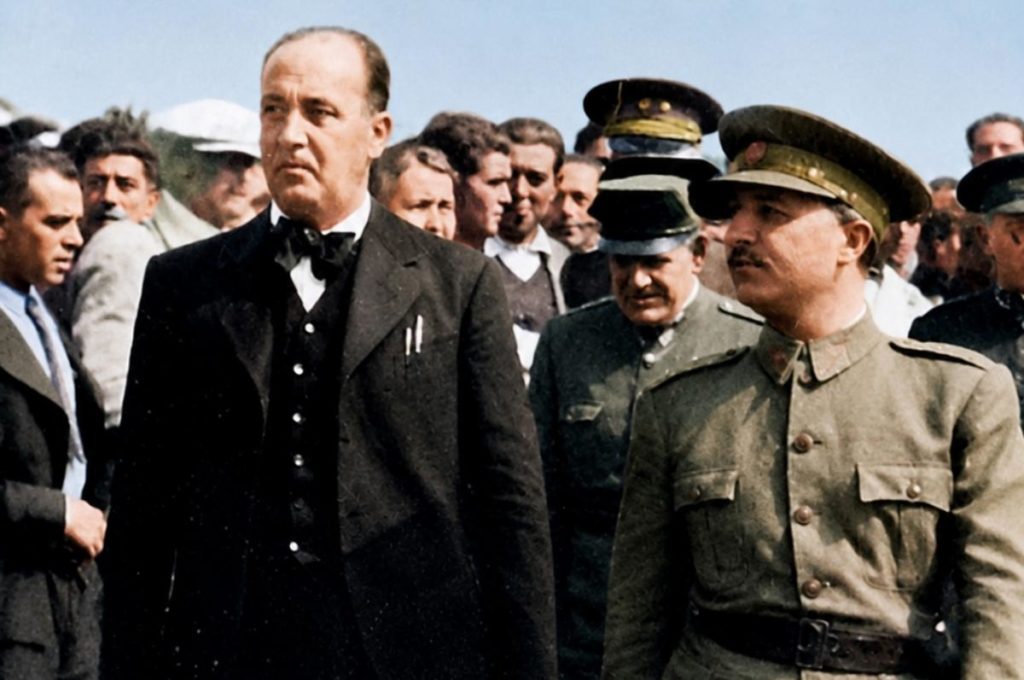 José Carlos Schwartz recibiendo a Franco a su llegada a Tenerife
