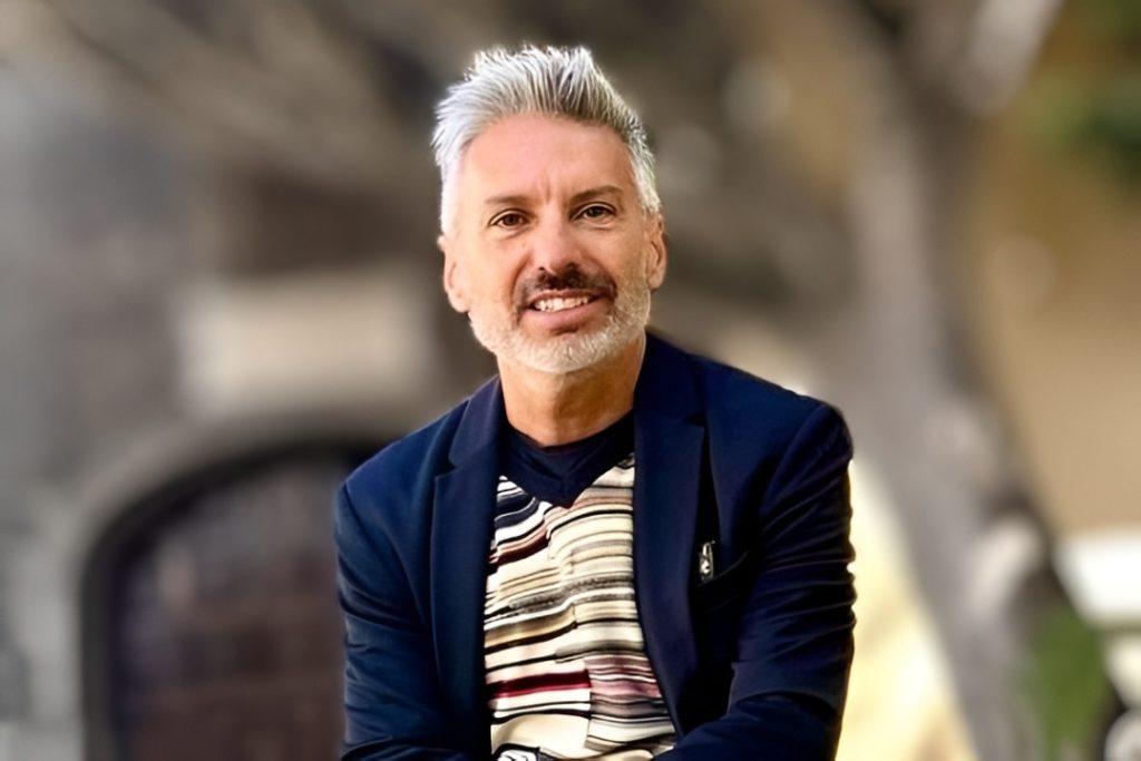 Tenerife Writer Víctor Ruiz Wins 2025 Benito Pérez Armas Novel Prize for 'Nudo'