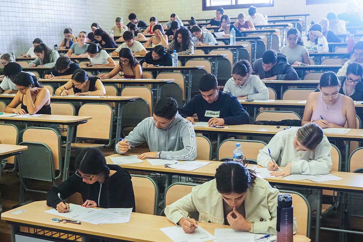 La carrera más deseada de la ULL solo tiene 130 plazas y recibe más de 1.500 solicitudes