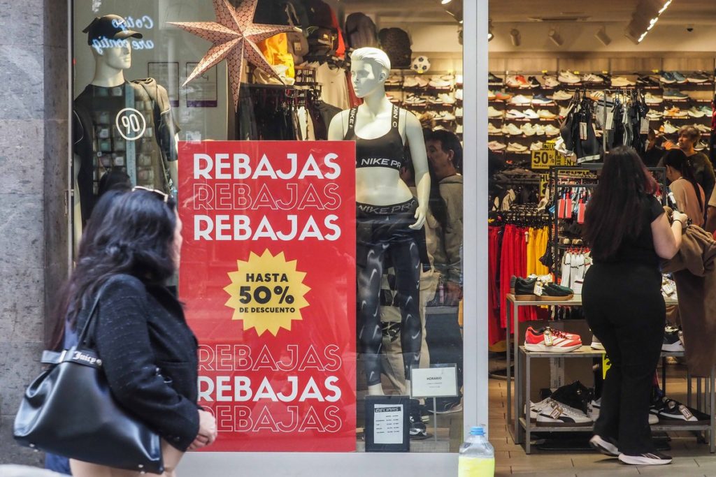 La temporada de las rebajas de verano se extiende, por lo general, del 1 de julio al 31 de agosto.