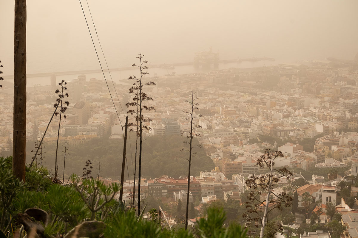 Canarias registra al menos 146 días con calima al año, casi 5 meses