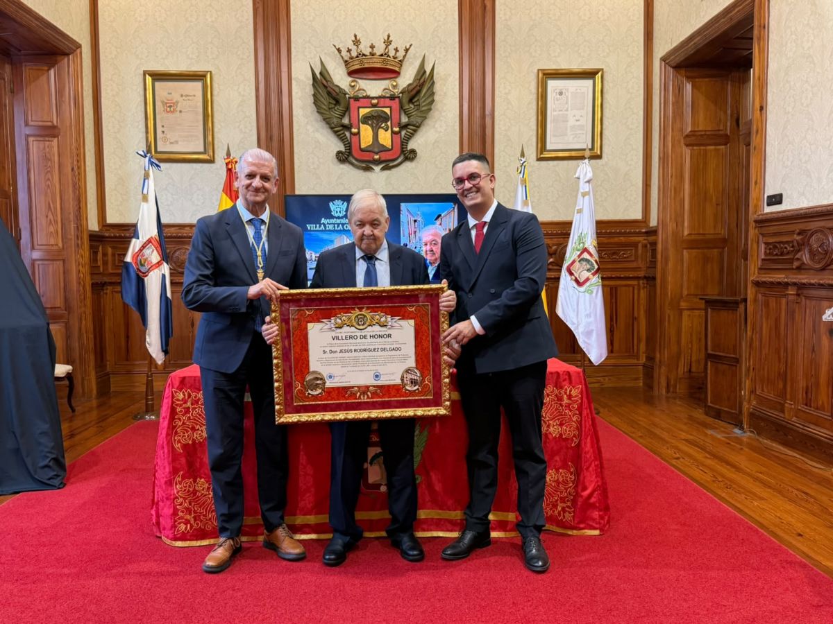 Jesús Rodríguez Delgado recibe el título de Villero de Honor