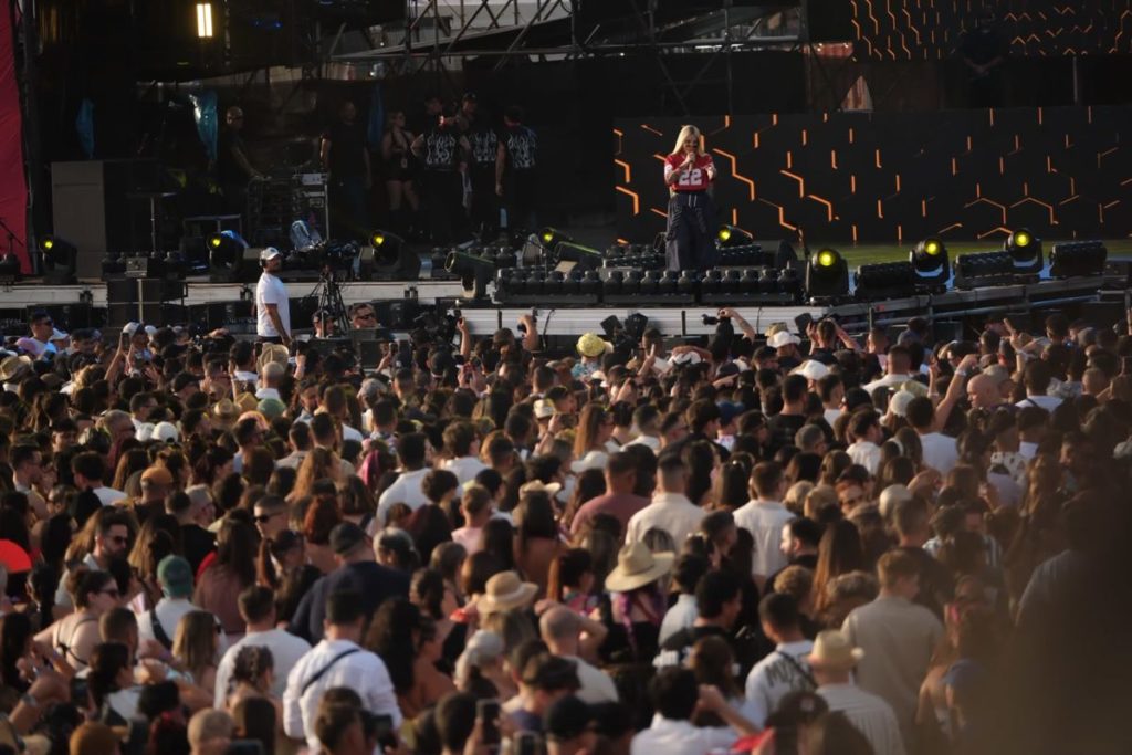 Susto en el Cook Music Fest de Tenerife: Ivy Queen detiene su concierto tras el desmayo de una espectadora