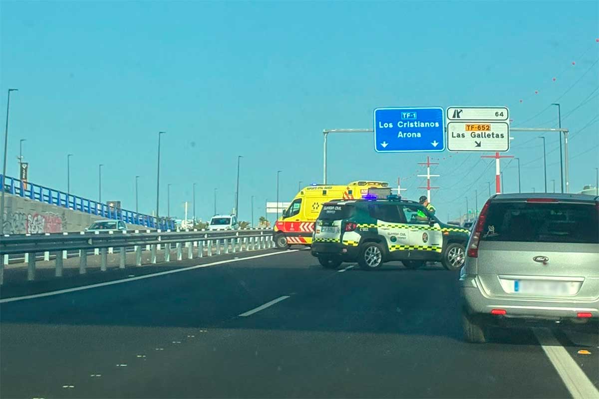 Importantes retenciones en la TF-1 por un accidente
