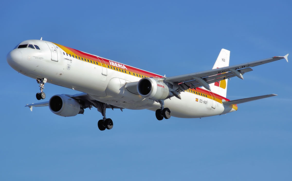 Valido (CC) lleva al Congreso el caso de los aviones que iban a chocar de frente cerca de Canarias