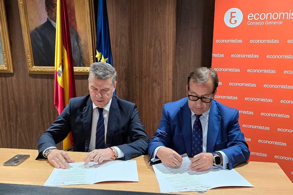 Cajasiete y el Consejo de Economistas impulsarán la formación de los jóvenes