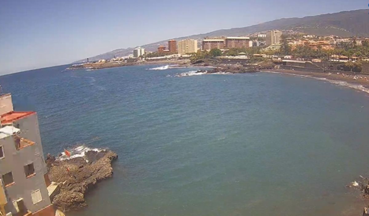 Denuncian el uso de derivados del cloro al tratar vertidos en Playa Jardín