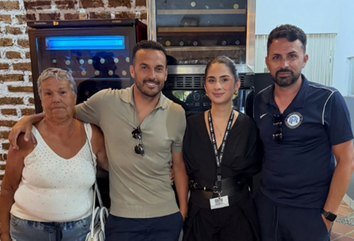Pedrito se deja ver en un conocido guachinche de Tenerife